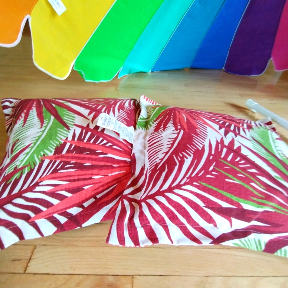Outdoor or indoor pillows